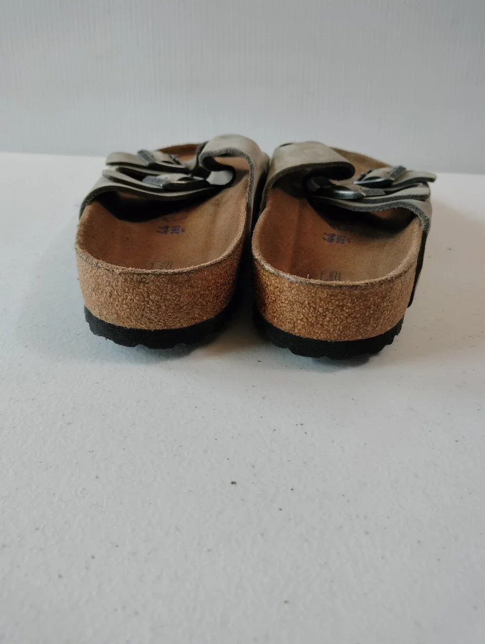 Birkenstock Arizona Mens Taupe Leather Two Strap Slide Sandals Travel Comfort